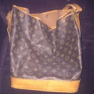 Louis Vuitton Noe Monogram Bucket Bag